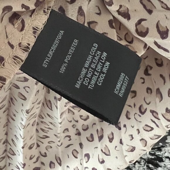 Sanctuary Asymmetric Hem Skirt Women's Size Large Neutral Pleated - Picture 4 of 6